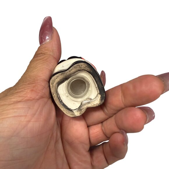 Santa & Mrs. Claus Vintage Ceramic Salt & Pepper Shakers Set - Picture 5 of 8